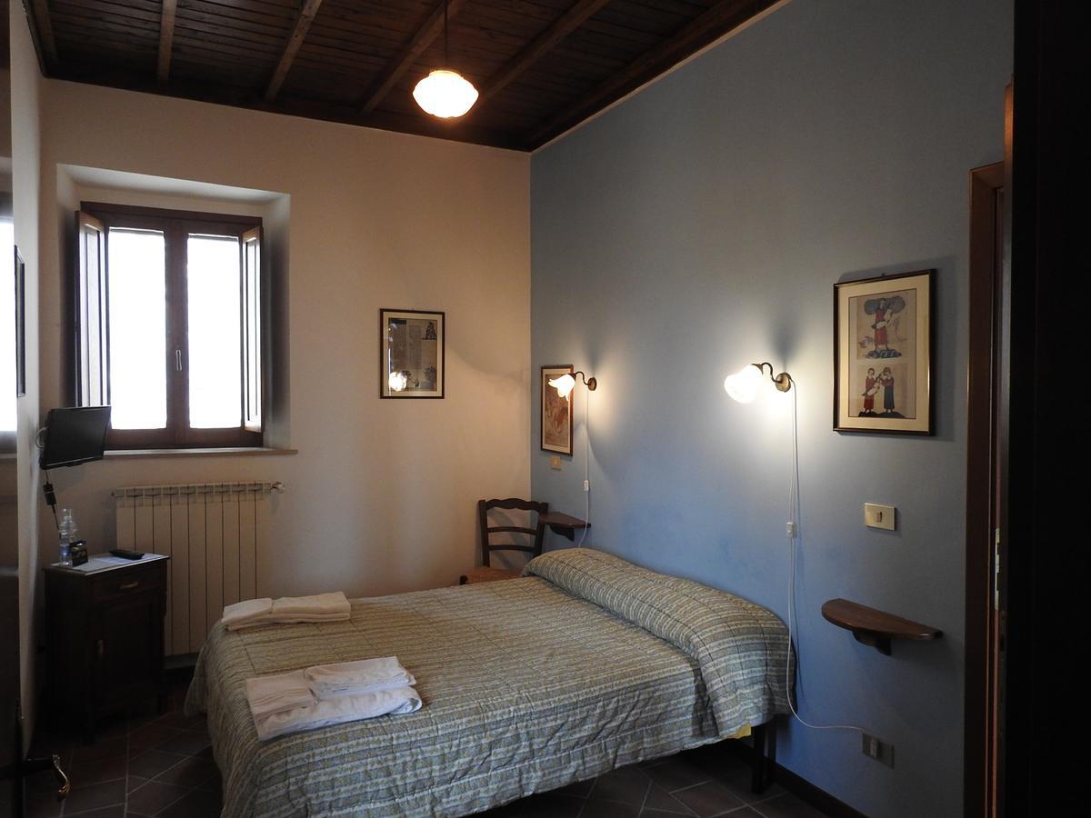 Locanda Il Falco Nero Fumone Exterior foto