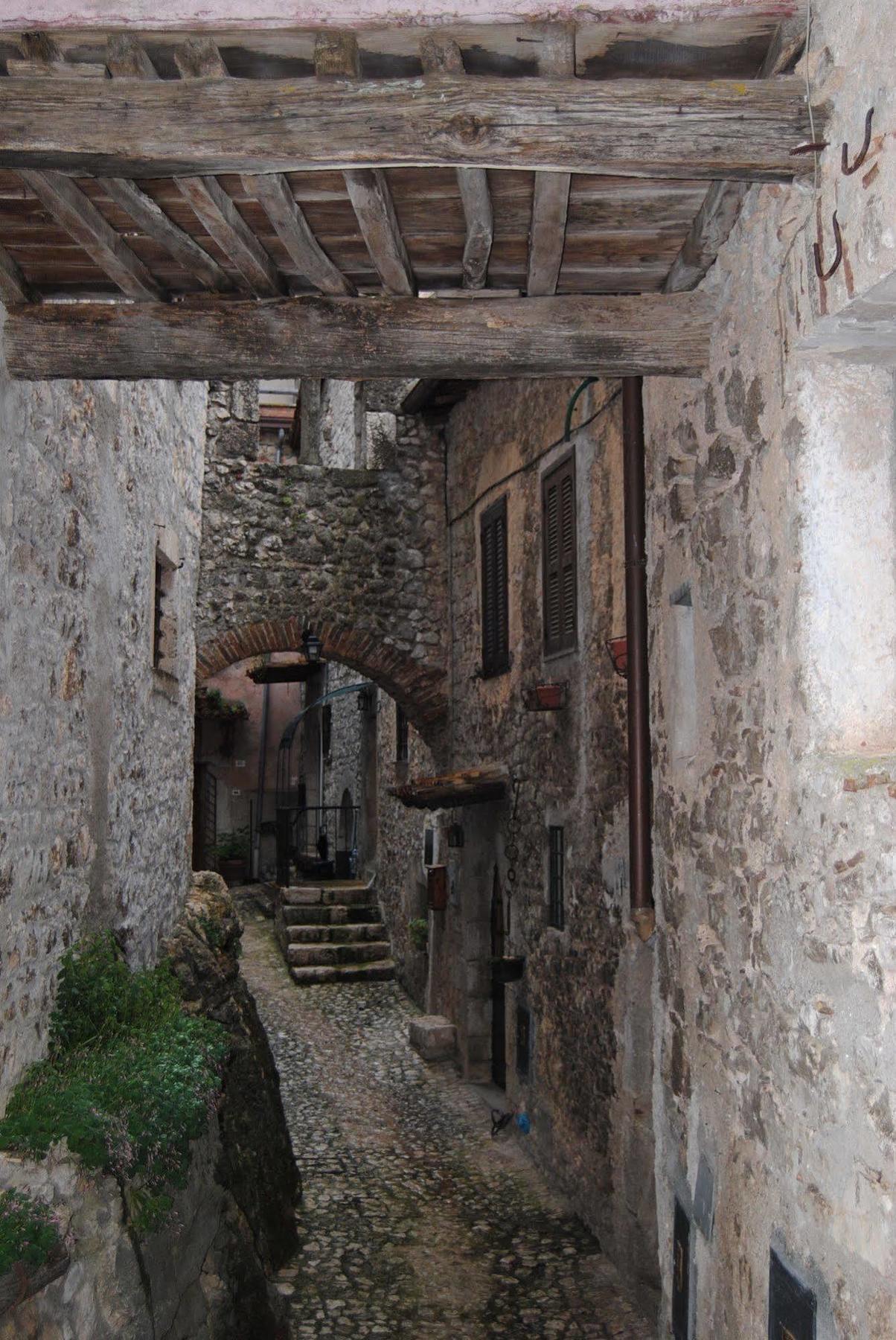 Locanda Il Falco Nero Fumone Exterior foto